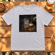 Funny Cat Drinking Beer キャップをかぶった猫とビール Tシャツ|フロントプリント