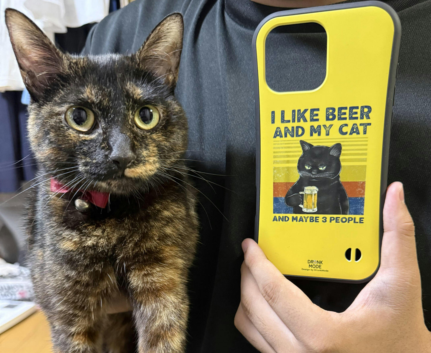 「I LIKE BEER AND MY CAT」iPhoneケース おもしろデザイン|酒好きに人気のDrunkmodeスマホケース|ビール・焼酎・日本酒・ウイスキー好きにおすすめ|プレゼントにも◎