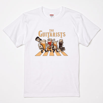 THE GUITARISTS | ビールたちのバンド演奏 横断歩道 面白Tシャツ【ギター好き・ビール好き・ギフトに最適】
