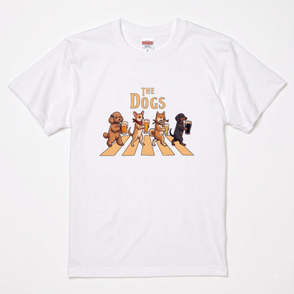 THE DOGS | 柴犬・プードル・チワワ・ダックスの乾杯 横断歩道 面白Tシャツ【愛犬家・ビール好き・ギフトに最適】