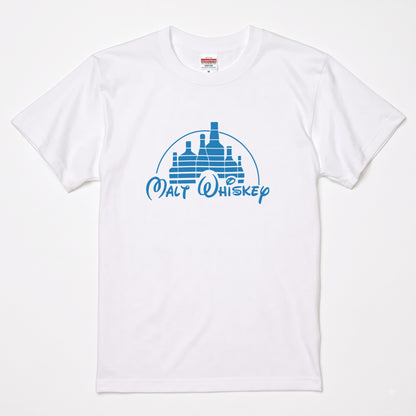 WHISKEY KINGDOM | ボトルキャッスル パロディグラフィック モルトウイスキー カジュアル Tシャツ【おもしろTシャツ・ストリート・宴会・ユニセックス・ギフトに最適】
