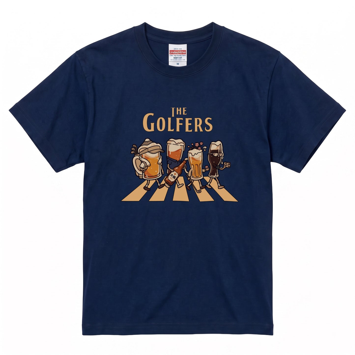 THE GOLFERS | ビールたちのゴルフ 横断歩道 面白Tシャツ【ゴルフ好き・父の日ギフトに最適】