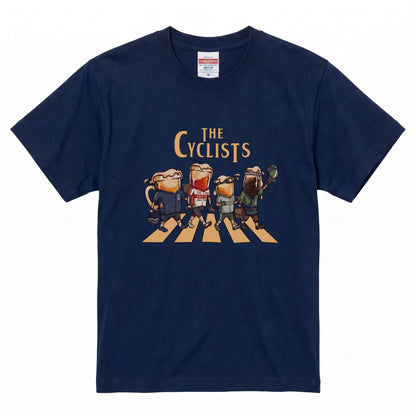 THE CYCLISTS | ビールたちのサイクリング 横断歩道 面白Tシャツ【自転車好き・ビール好き・ギフトに最適】