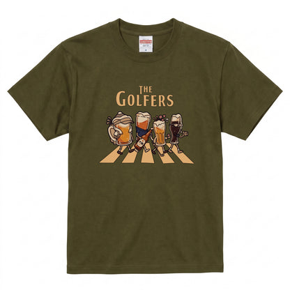 THE GOLFERS | ビールたちのゴルフ 横断歩道 面白Tシャツ【ゴルフ好き・父の日ギフトに最適】