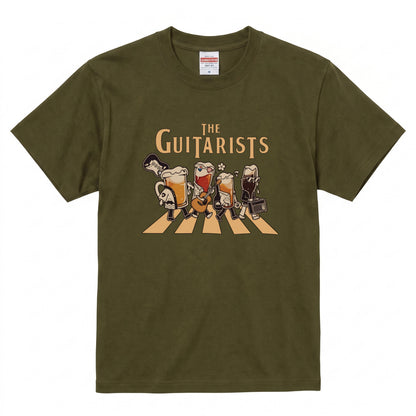 THE GUITARISTS | ビールたちのバンド演奏 横断歩道 面白Tシャツ【ギター好き・ビール好き・ギフトに最適】