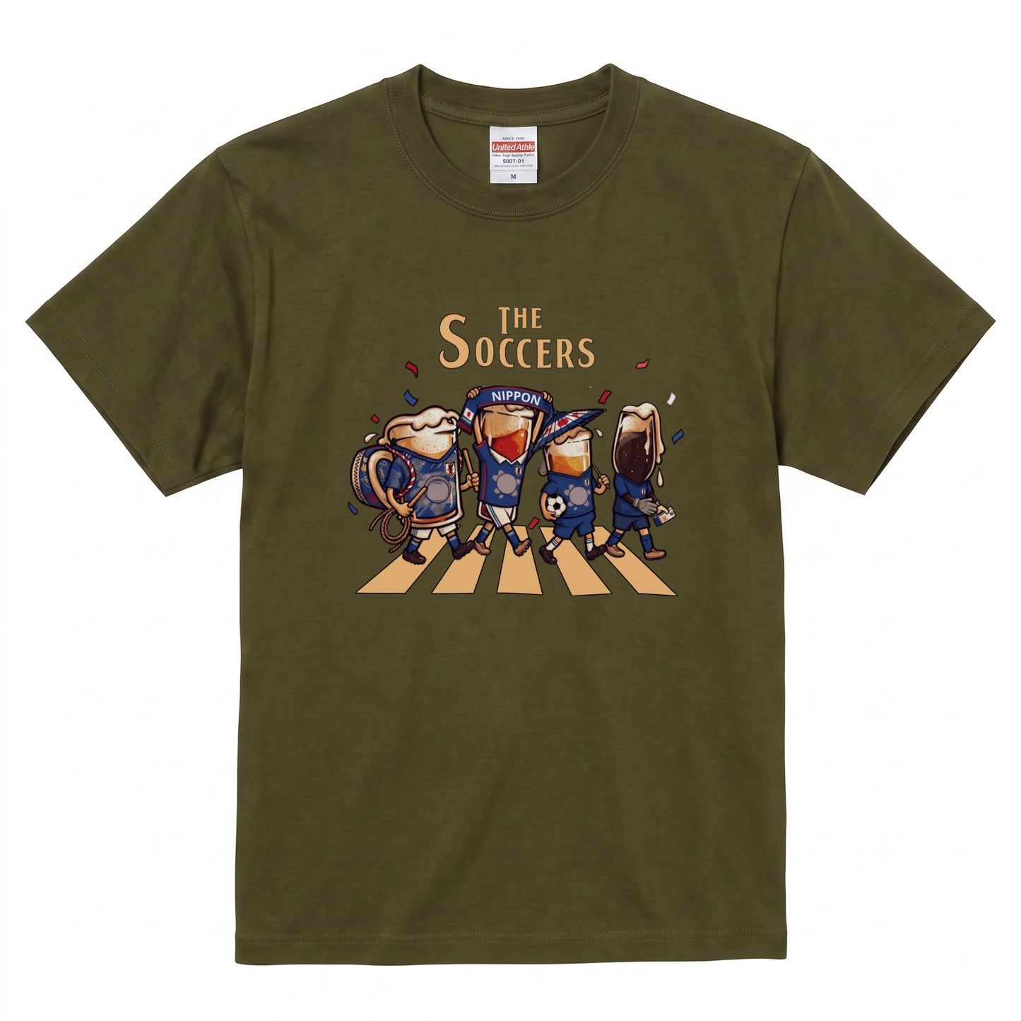 THE SOCCERS | ビールたちの日本代表応援 横断歩道 面白Tシャツ【サッカーファン・飲み会・ギフトに最適】