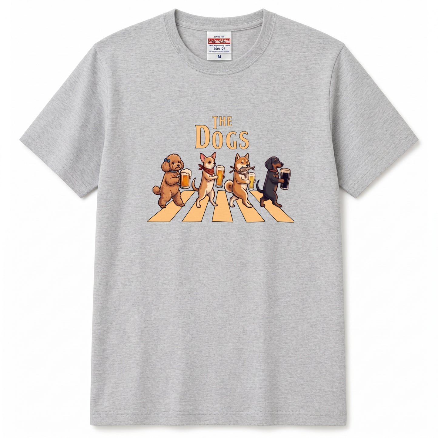 THE DOGS | 柴犬・プードル・チワワ・ダックスの乾杯 横断歩道 面白Tシャツ【愛犬家・ビール好き・ギフトに最適】