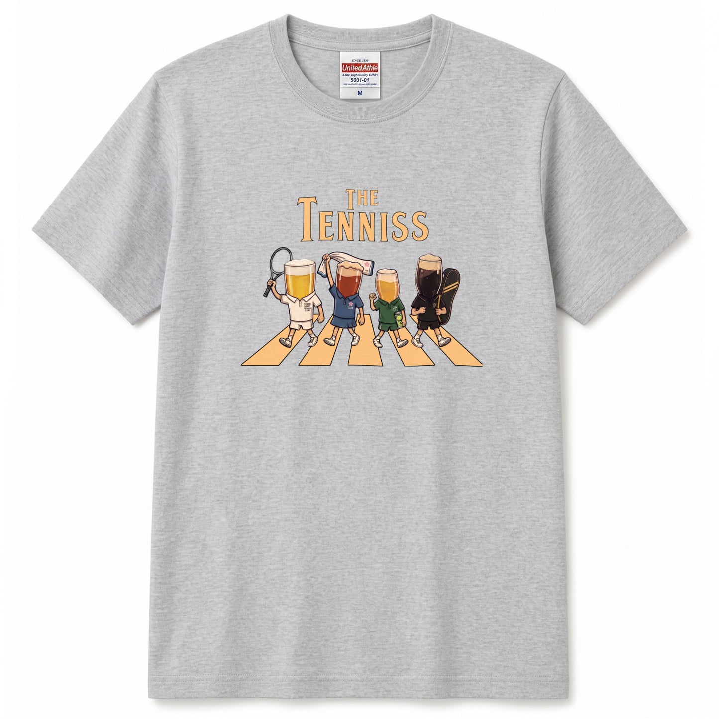 THE TENNISS | ビールたちのテニス 横断歩道 面白Tシャツ【テニス愛好家・ビール好き・ギフトに最適】
