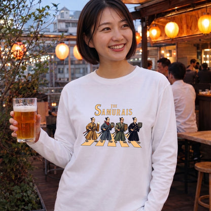 THE SAMURAIS | 侍たちの宴 乾杯酒 ロック名盤オマージュ グラフィック 長袖Tシャツ【おもしろ雑貨・普段着・宴会・ユニセックス・ギフトに最適】