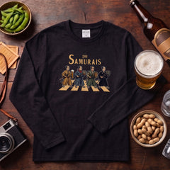 THE SAMURAIS | 侍たちの宴 乾杯酒 ロック名盤オマージュ グラフィック 長袖Tシャツ【おもしろ雑貨・普段着・宴会・ユニセックス・ギフトに最適】