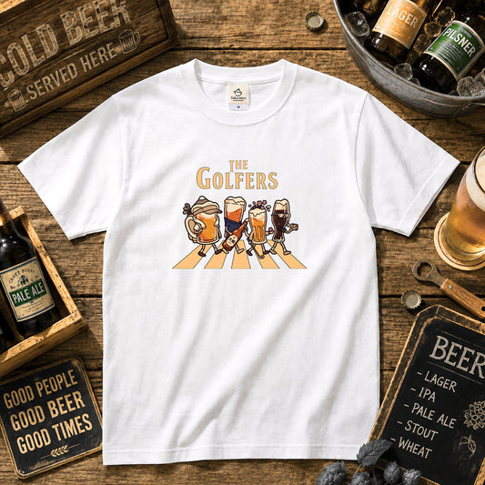 THE GOLFERS | ビールたちのゴルフ 横断歩道 面白Tシャツ【ゴルフ好き・父の日ギフトに最適】