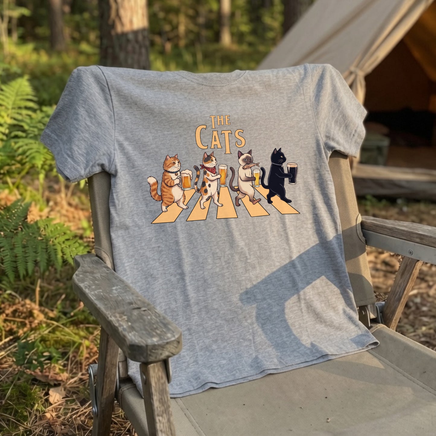 THE CATS | 猫たちの乾杯パレード 横断歩道 ゆるかわパロディTシャツ【愛猫家・ビール好き・ギフトに最適】
