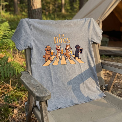 THE DOGS | 柴犬・プードル・チワワ・ダックスの乾杯 横断歩道 面白Tシャツ【愛犬家・ビール好き・ギフトに最適】