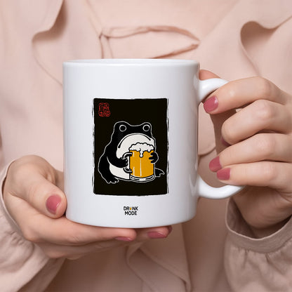 マグカップ ビールイラスト ビールを飲むカエル 和柄｜ビール好きにおすすめ プレゼントにも最適