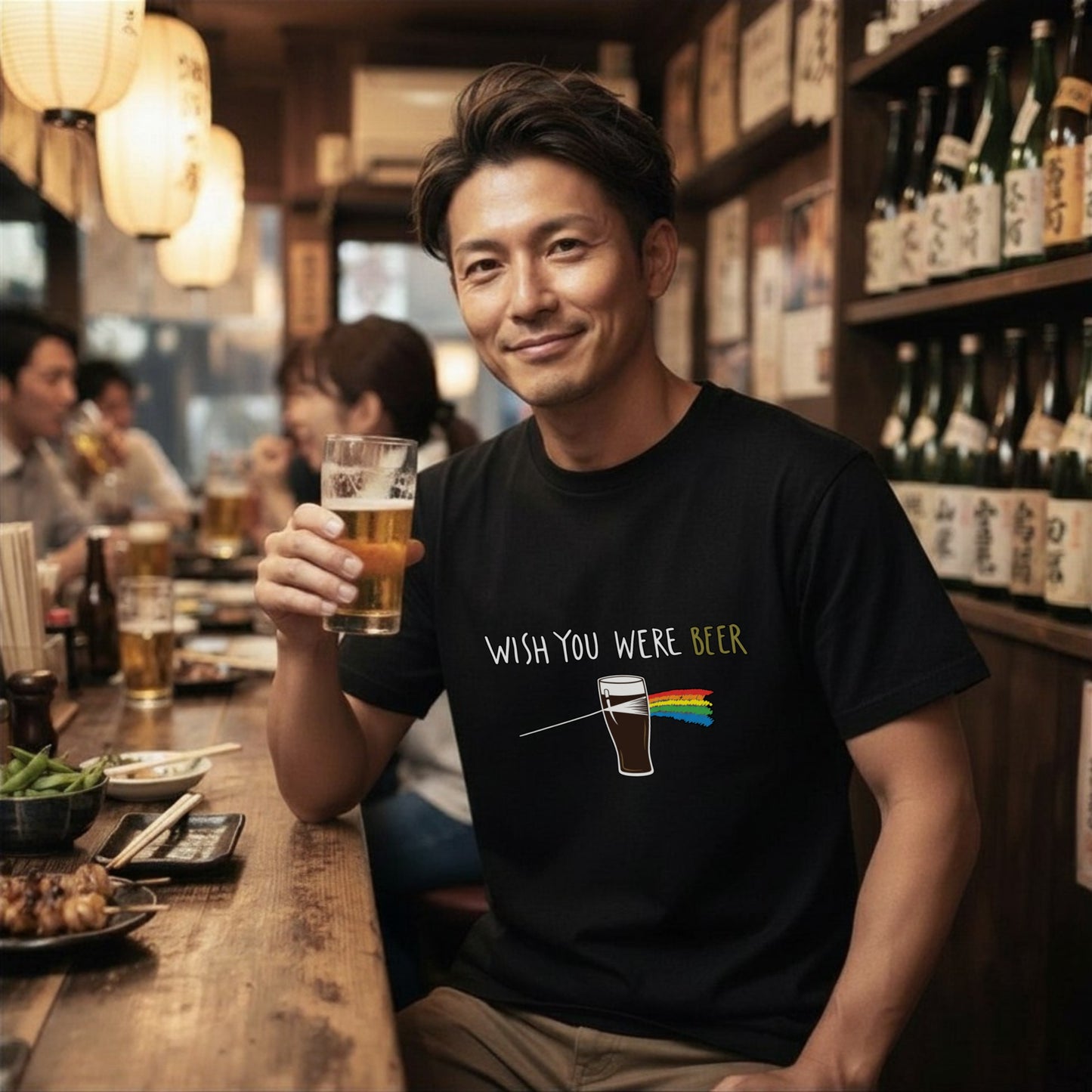 PRISM BEER | 手描き風 レトロ ロックグラフィック ビールグラス カジュアル Tシャツ【おもしろTシャツ・普段着・ストリート・ユニセックス・ギフトに最適】