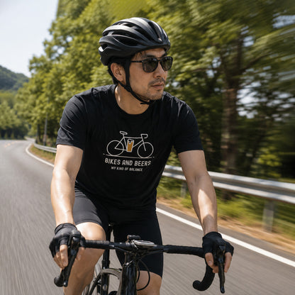 「 BIKES AND BEERS 」誕生日プレゼントにも最適！居酒屋・飲み会で話題の面白tシャツ｜日本酒・ビール・焼酎・ウイスキー好きにおすすめ