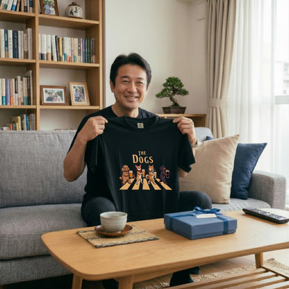 THE DOGS | 柴犬・プードル・チワワ・ダックスの乾杯 横断歩道 面白Tシャツ【愛犬家・ビール好き・ギフトに最適】