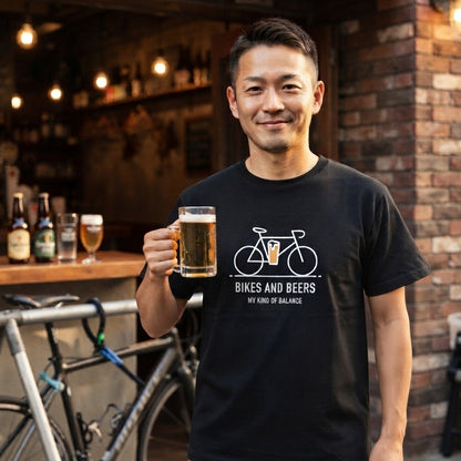 「 BIKES AND BEERS 」誕生日プレゼントにも最適！居酒屋・飲み会で話題の面白tシャツ｜日本酒・ビール・焼酎・ウイスキー好きにおすすめ