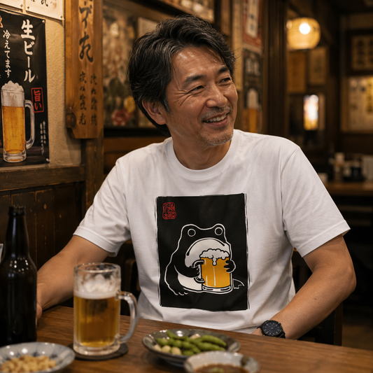 ビールを飲むカエル 和柄 Tシャツ ｜ ビール好き・カエル好き・浮世絵風に人気