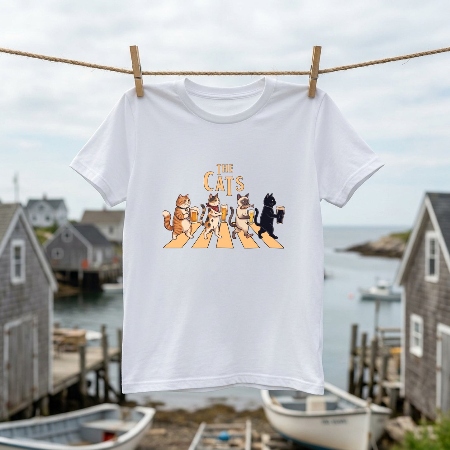 THE CATS | 猫たちの乾杯パレード 横断歩道 ゆるかわパロディTシャツ【愛猫家・ビール好き・ギフトに最適】
