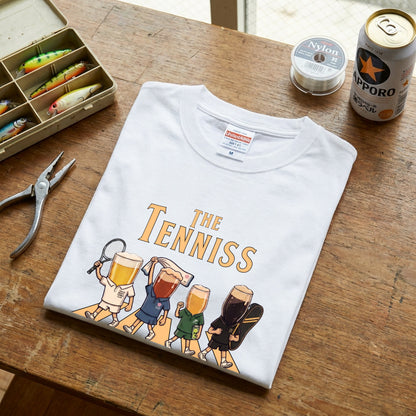 THE TENNISS | ビールたちのテニス 横断歩道 面白Tシャツ【テニス愛好家・ビール好き・ギフトに最適】