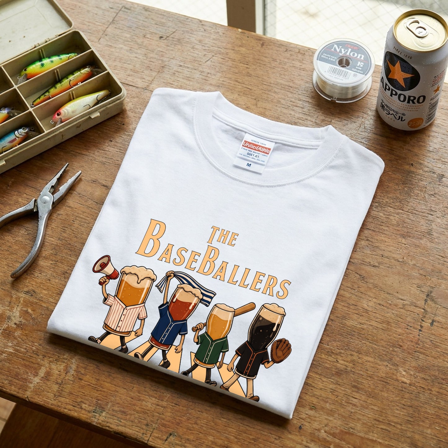 THE BASEBALLERS | 野球ビール アビーロード風パロディ 面白Tシャツ【野球観戦・ビール好き・ギフトに最適】