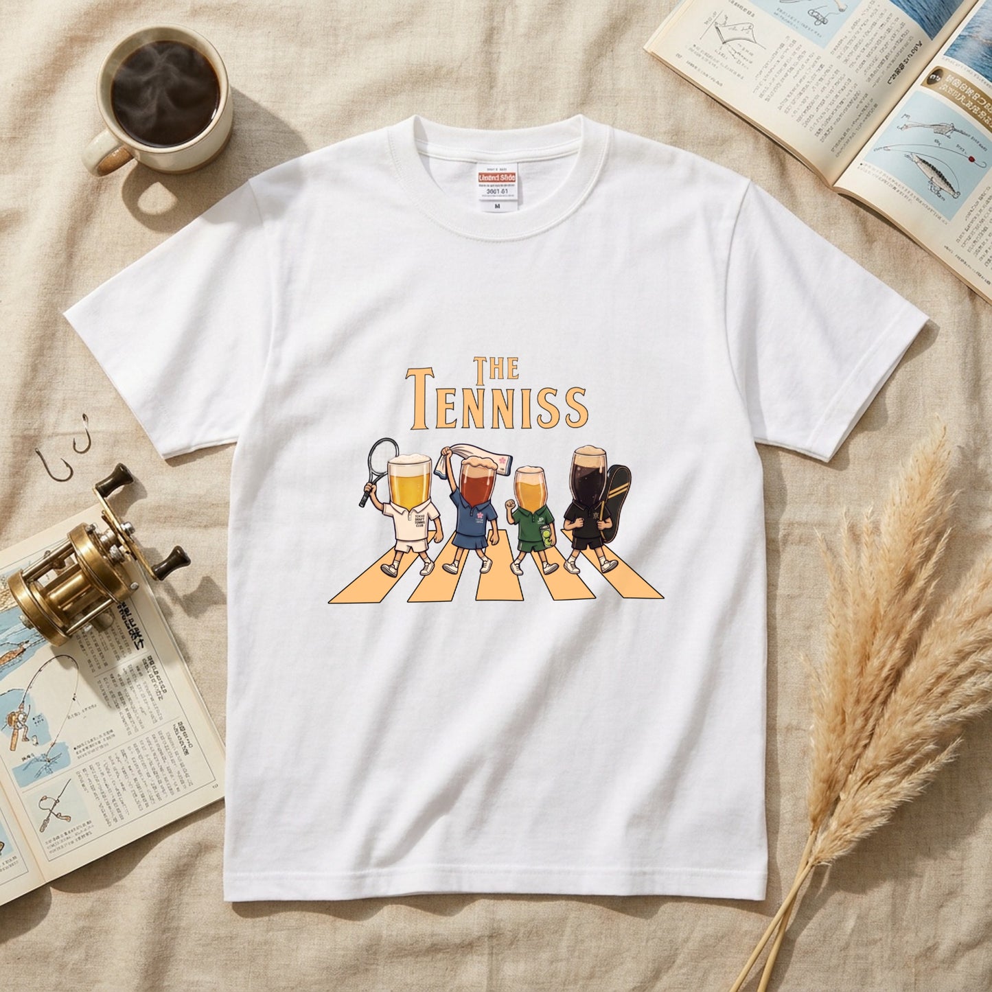 THE TENNISS | ビールたちのテニス 横断歩道 面白Tシャツ【テニス愛好家・ビール好き・ギフトに最適】