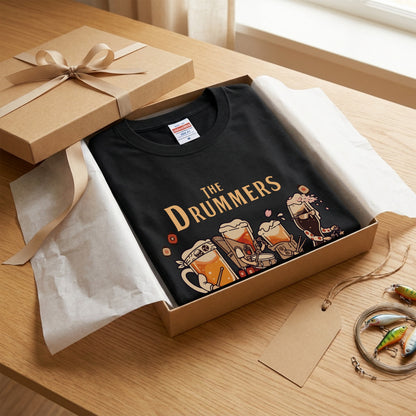 THE DRUMMERS | ビールたちのドラム演奏 横断歩道 面白Tシャツ【ドラム好き・ビール好き・ギフトに最適】