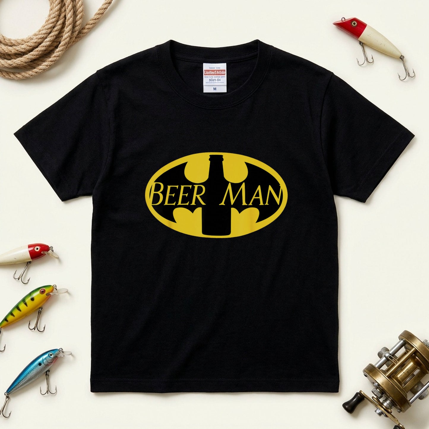 BEER MAN 蝙蝠ロゴ Tシャツ ｜ ビール好き・ヒーロー・おもしろ・パロディに人気