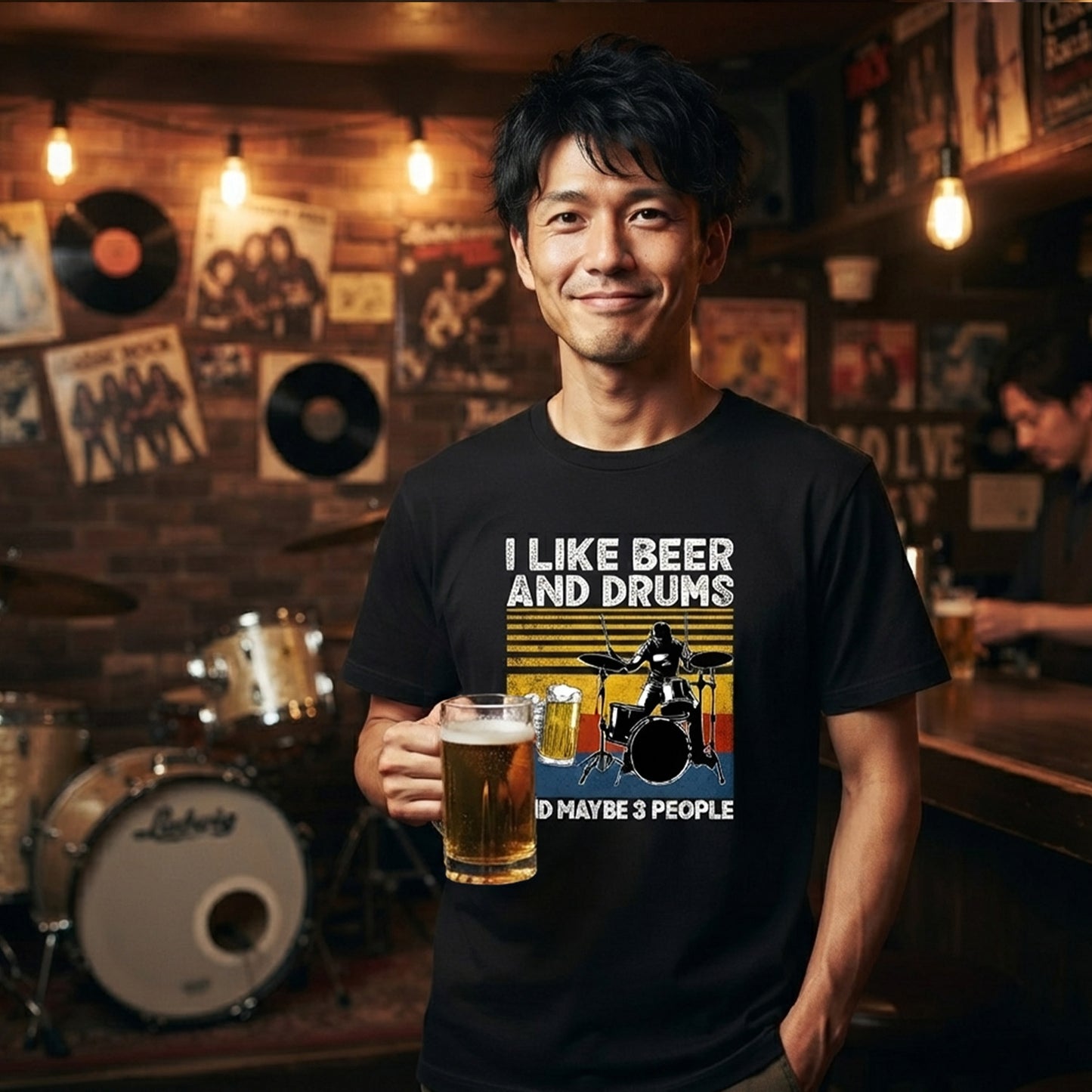 「I LIKE BEER AND MY DRUMS」ビール＆キャンプが好きTシャツ