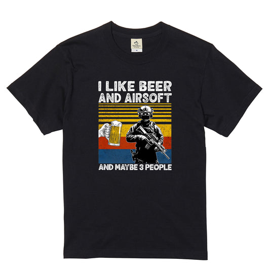 「I LIKE BEER AND AIRSOFT」ビール＆サバゲーが好き Tシャツ