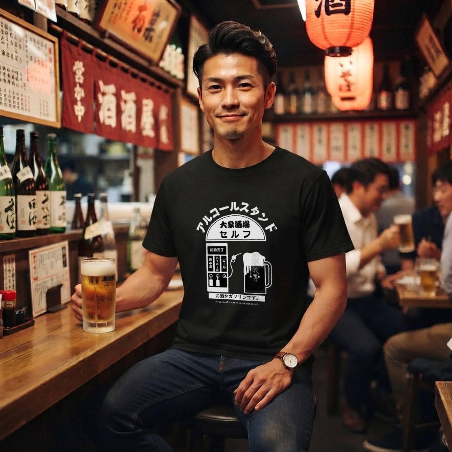 「アルコールスタンド」誕生日プレゼントにも最適！居酒屋・飲み会で話題の面白tシャツ｜日本酒・ビール・焼酎・ウイスキー好きにおすすめ